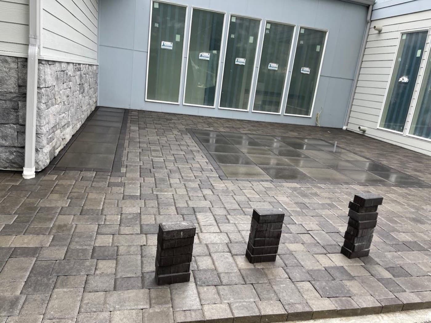 Tiered retaining wall